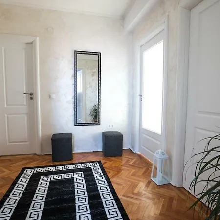 White Spacious Apartment Sibiu